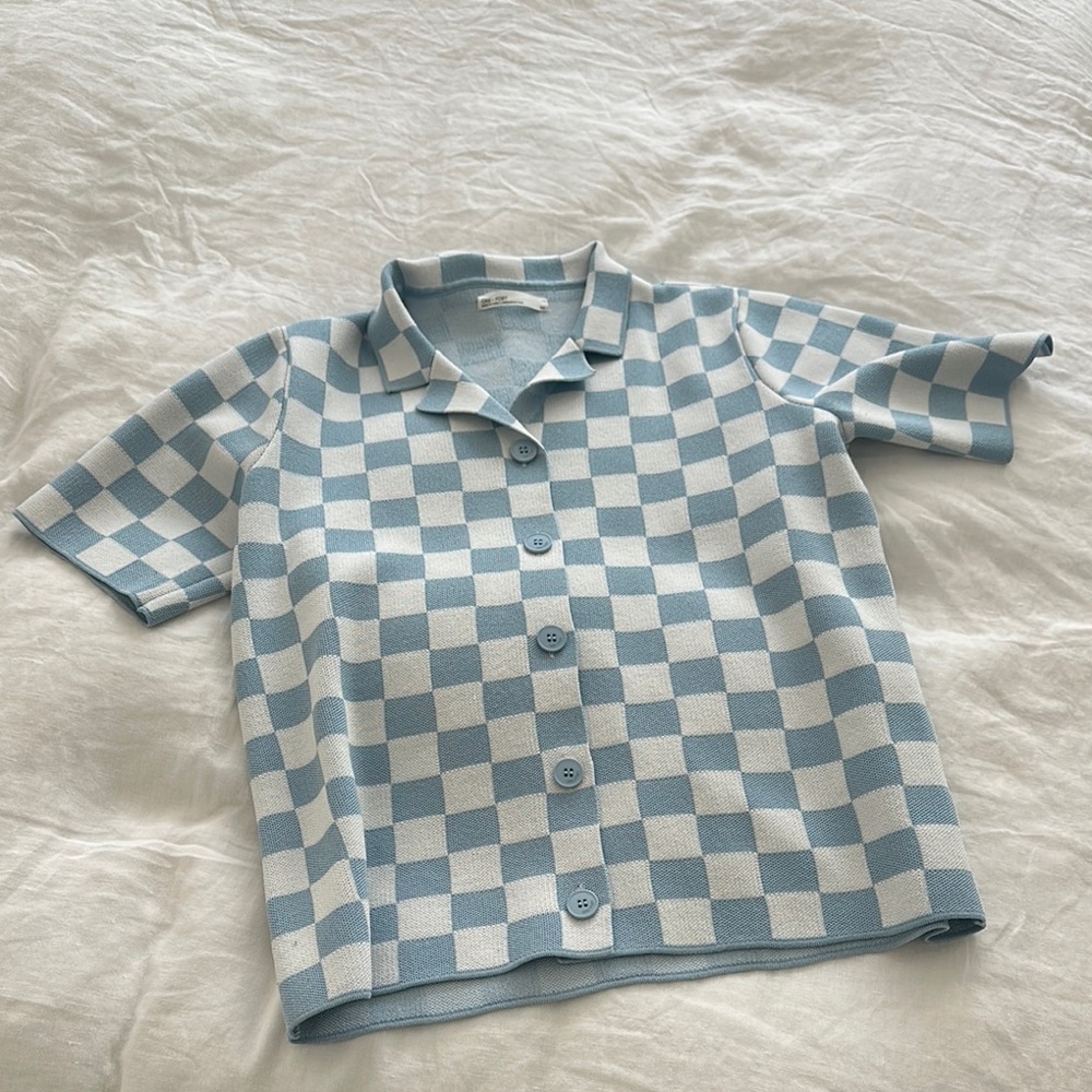 OAK + FORT Women’s Blue and White Checkered Button Down Shirt